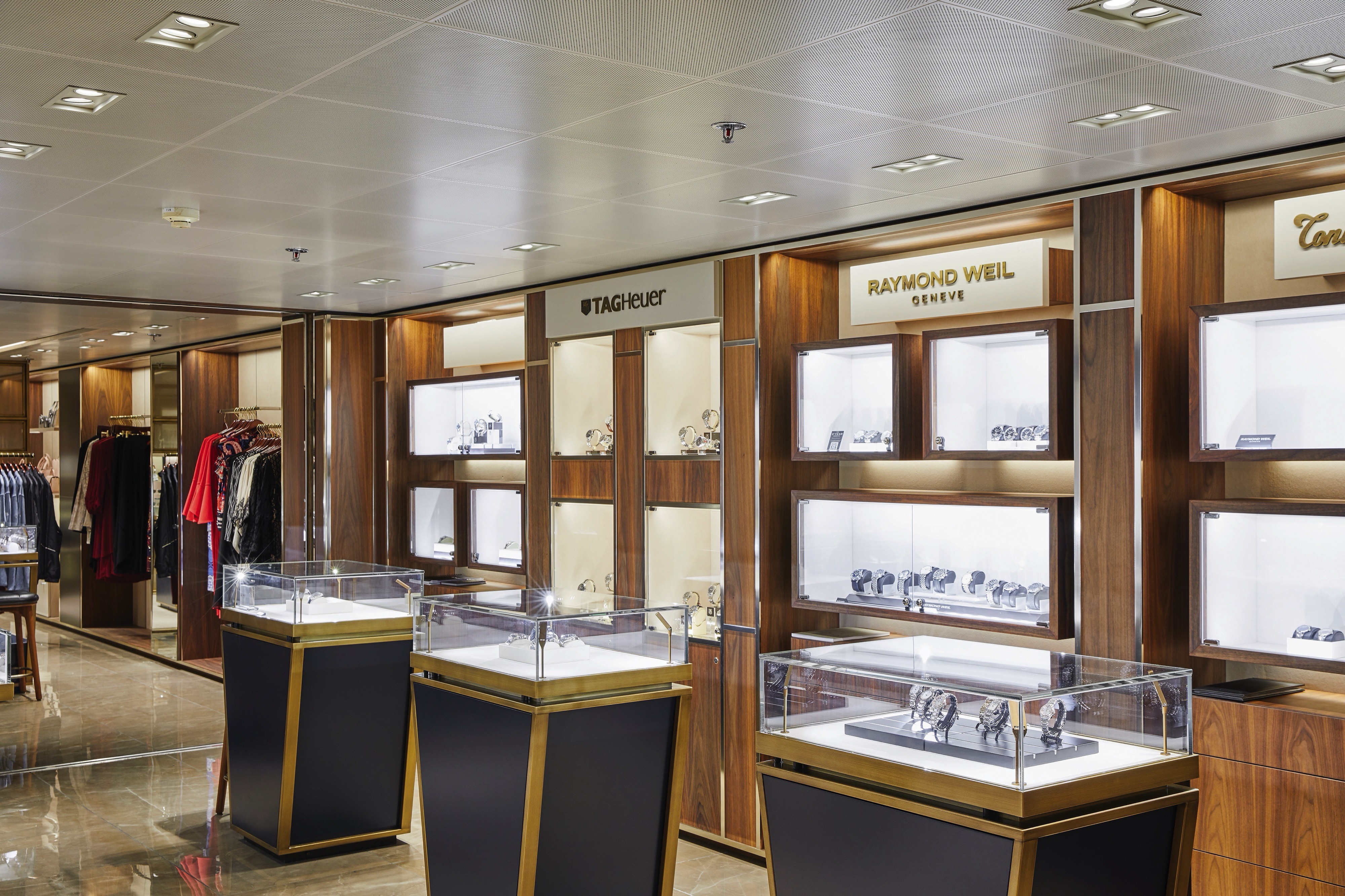 Silversea Cruises Silver Wind Boutique 1 ©Silversea Cruises Ltd.jpg